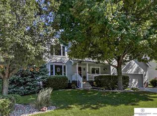 1233 N 161st Cir, Omaha, NE 68118