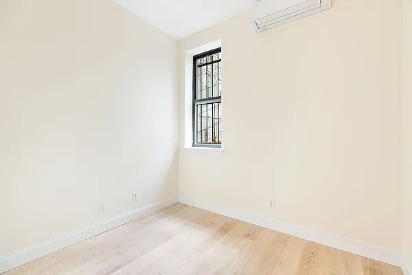 Rented by Compass | media 2