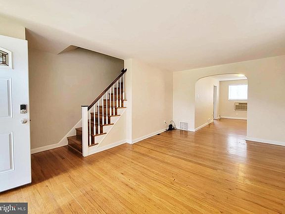 5th image of 630 Richfield Ave
