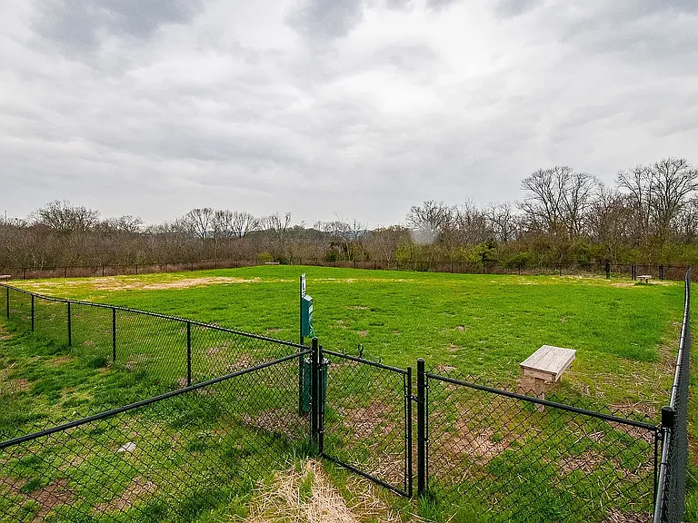 749 Cottage Park Dr — Photo 24
