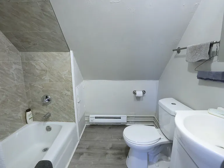 20-22 Lafayette Rd #3 — Photo 17