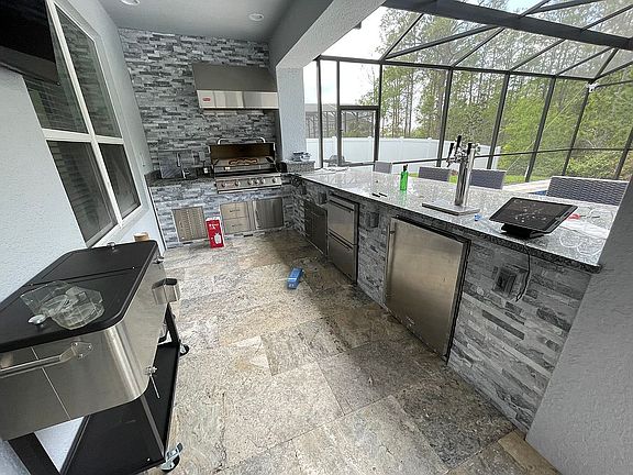 4th image of 2203 Pearl Cider St