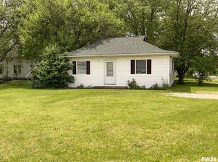 201 S Jefferson St, Washburn, IL 61570