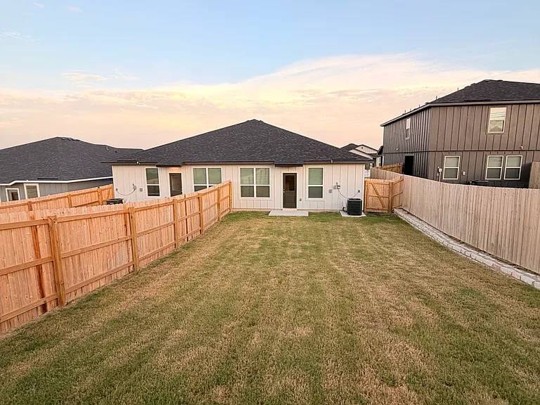 3811 American Elm Dr #A — Photo 10