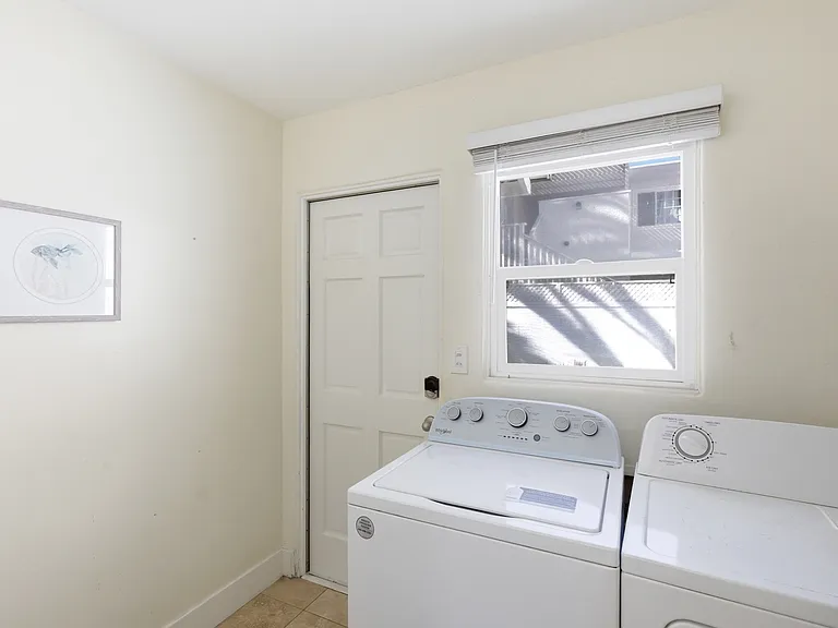 1544 Chalcedony St — Photo 15
