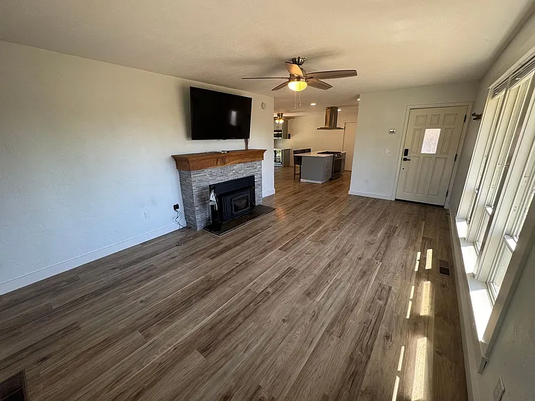6620 NE Pettibone Dr — Photo 6