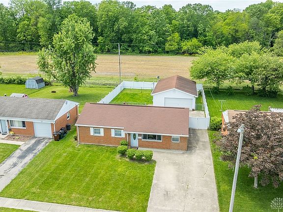 5th image of 318 Lutz Dr