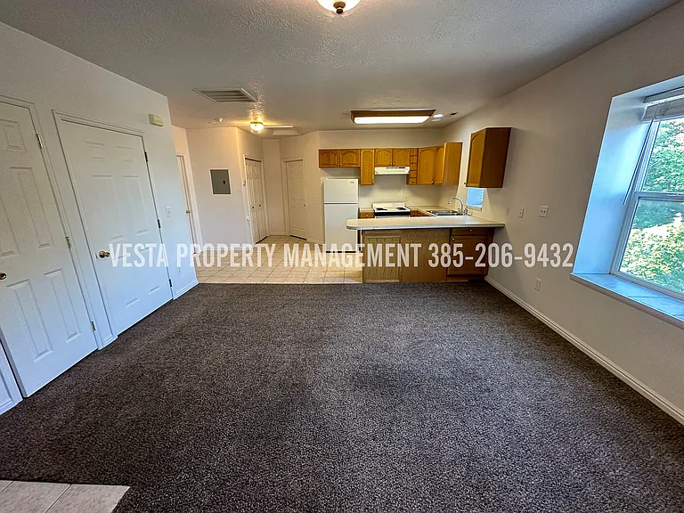 2364 Jefferson Ave #3 — Photo 4