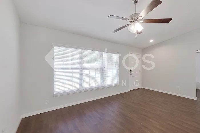 3 bed, 2.0 bath, 1265 sqft, $1,695 — Photo 3
