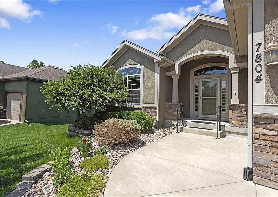 7804 N Walrond Ave, Kansas City, MO 64119 | Zillow