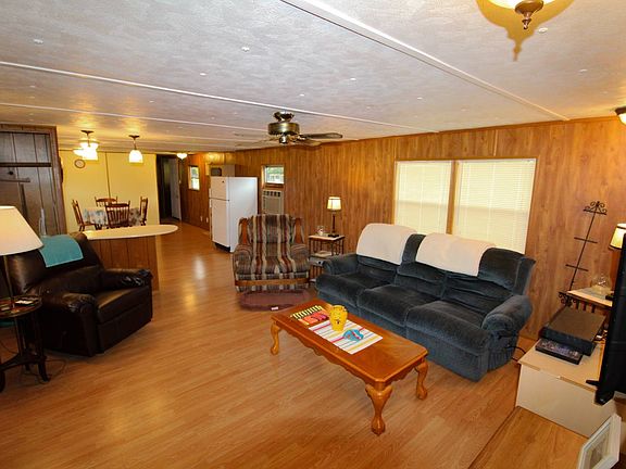 5th image of 818 Caribbean Dr
