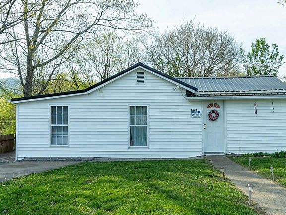 2nd image of 2328 Cranshaw Dr