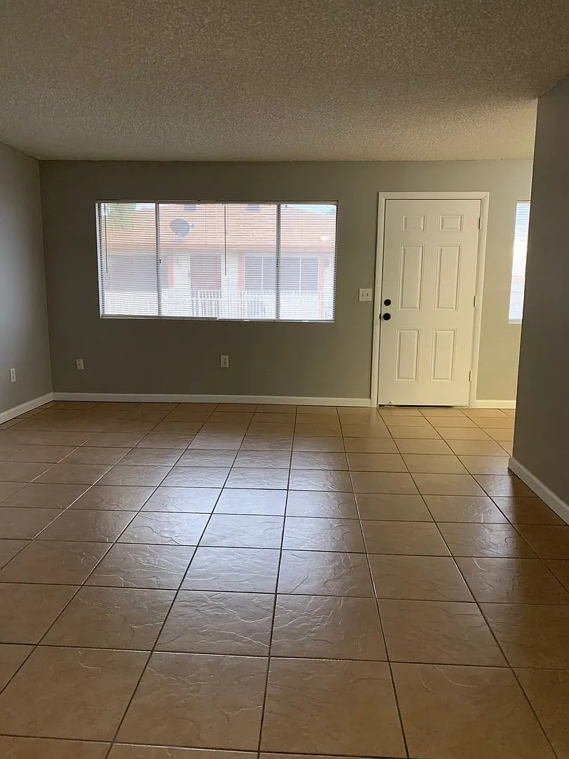 1 Month Rent Free! — Photo 4