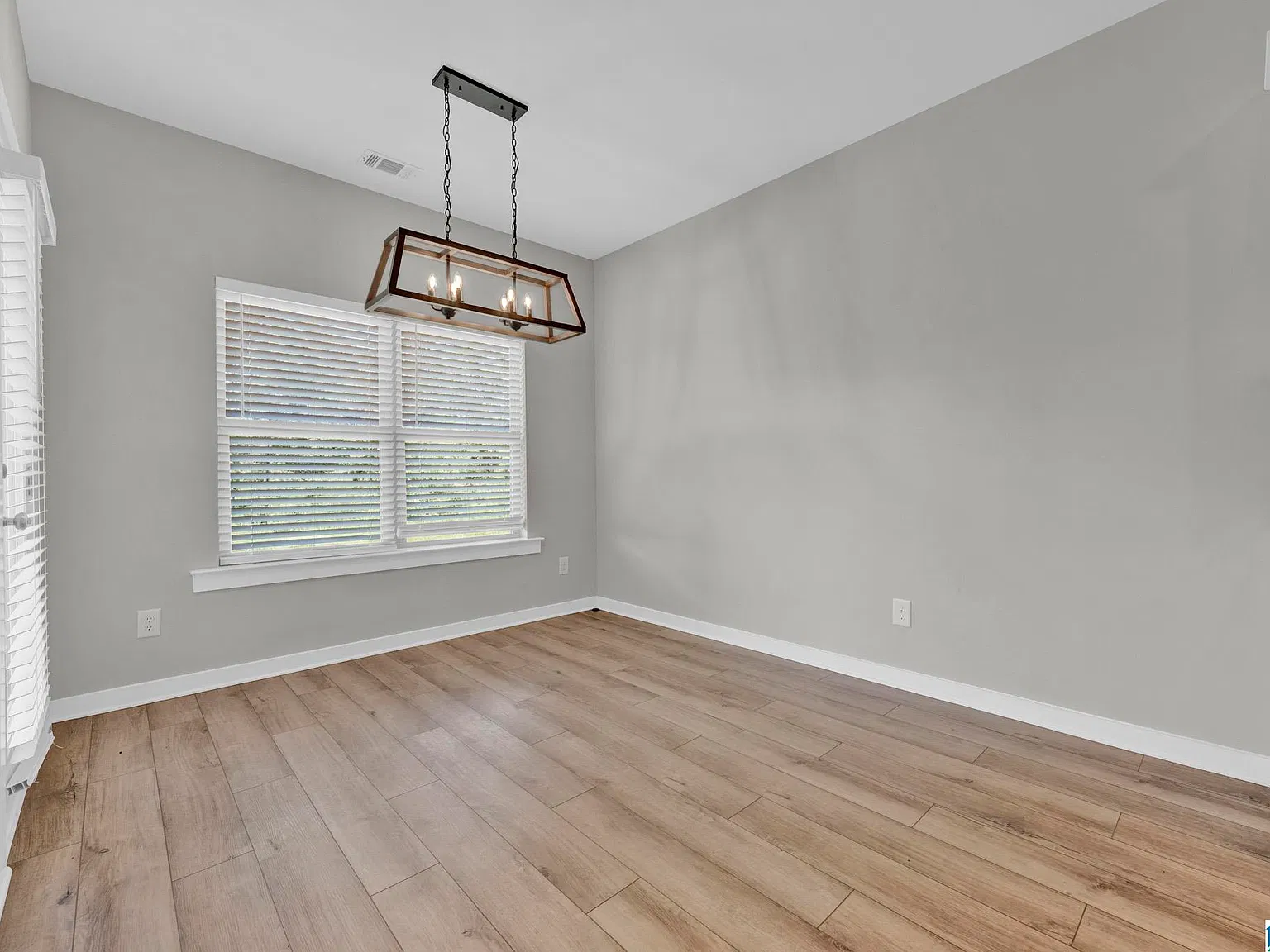 4 bed, 2.0 bath, 1880 sqft, $1,785 — Photo 3