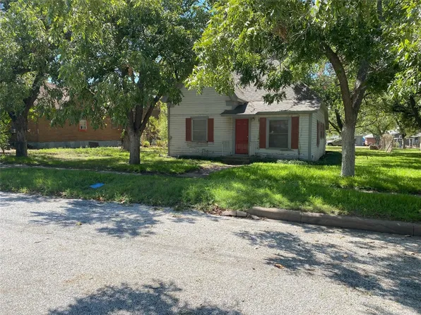 310 E Roberts St, Gorman, TX 76454