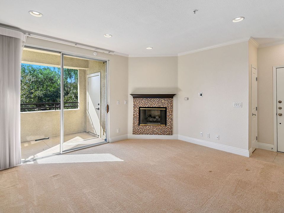 1st image of 22681 Oakgrove Unit 633