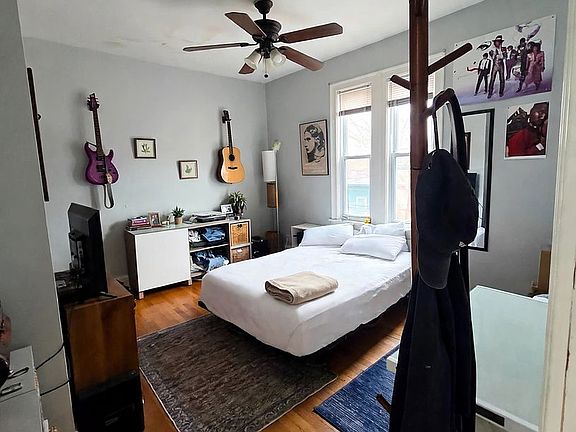2nd image of 731 Parker St #13