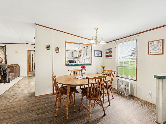 5th image of 108 Debbie Ln