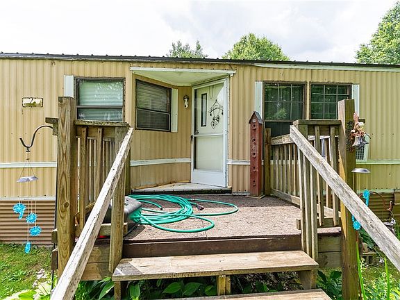 5th image of 4263 Evergreen Rd