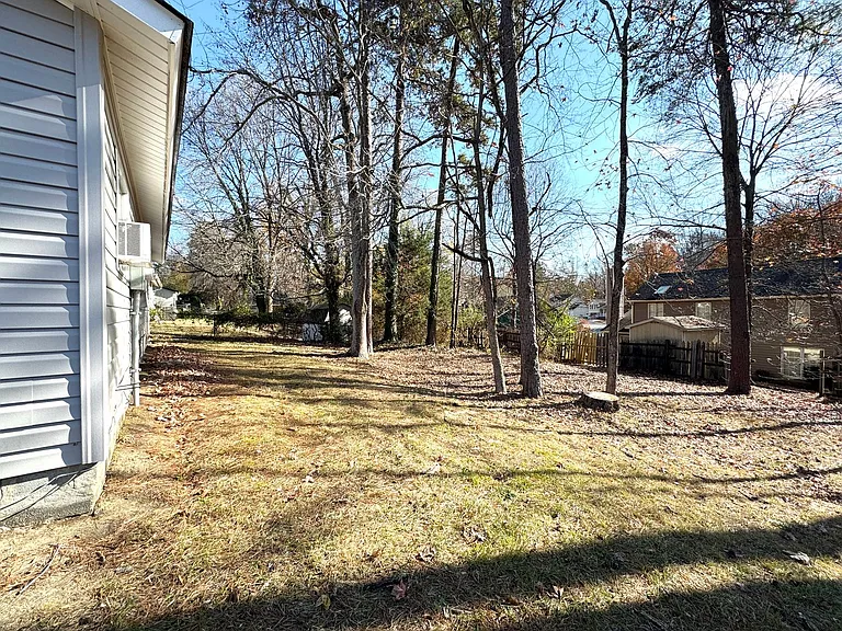 609 Tipperary Dr — Photo 14