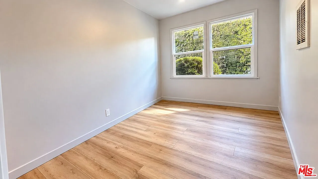 1 bed, 1.0 bath, 500 sqft, $1,800 — Photo 1
