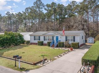 828 Watson Ave, Carolina Shor, NC 28467