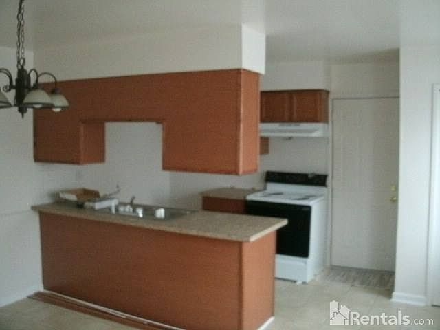 2nd image of 2944 Lovington Dr #2948