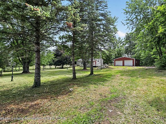 2nd image of 1600 Decamp Rd