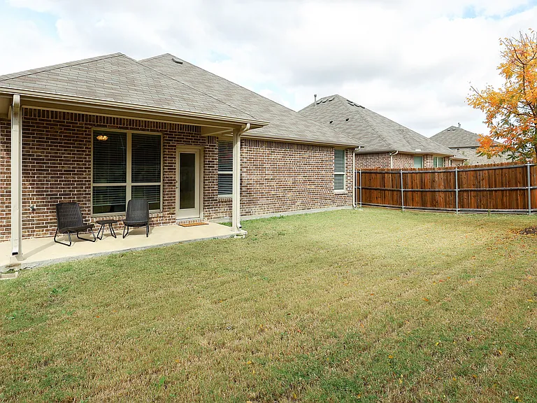 609 Sundrop Dr — Photo 16