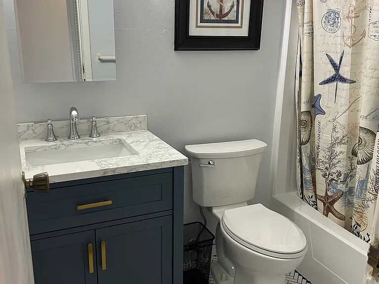 101 Old Ferry Rd #10C — Photo 8