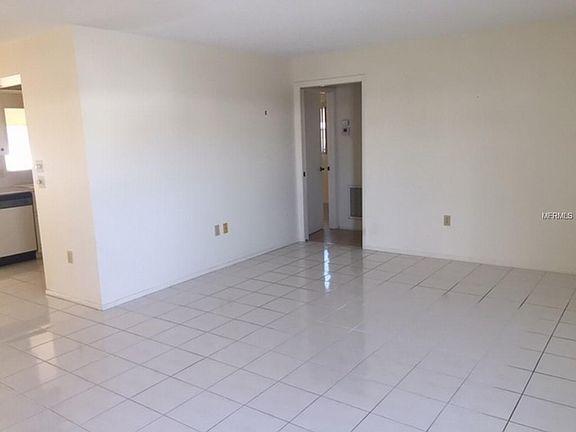 5th image of 110 Circlewood Dr #B2-2