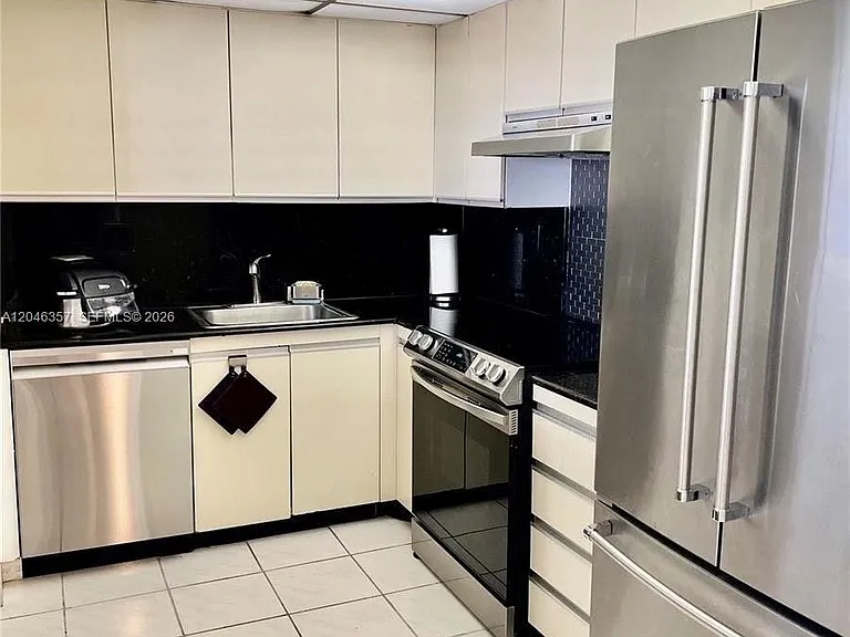 18151 NE 31st Ct #1704 — Photo 7