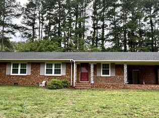 102 Dogwood Dr, Murfreesboro, NC 27855