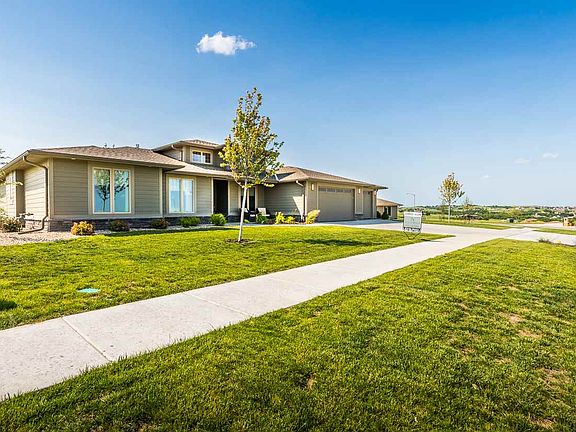 2nd image of 2115 Mackintosh Ct