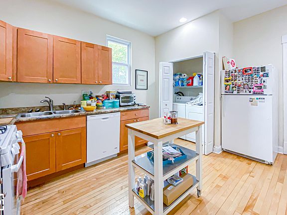 5th image of 3237 N Kedzie Ave #2F