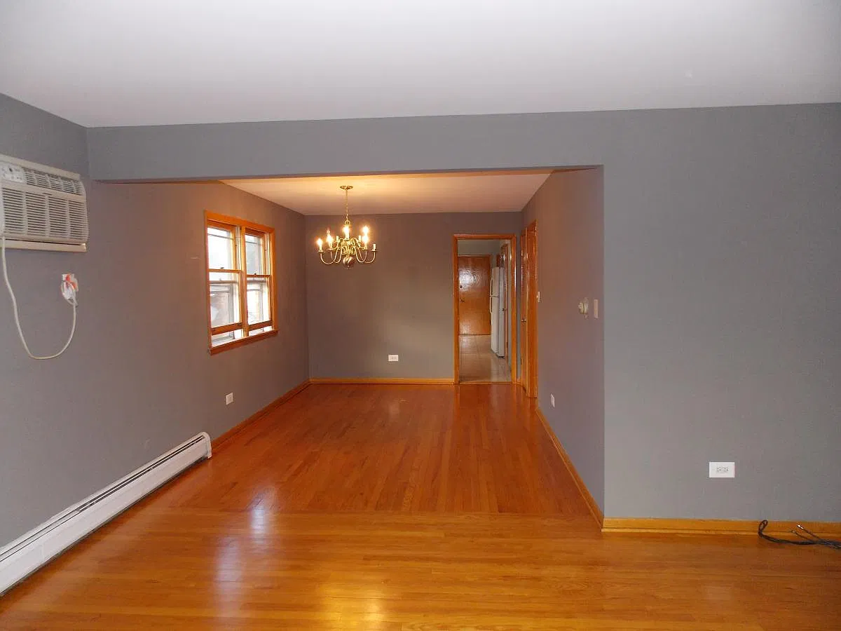 3 bed, 1.5 bath, 1400 sqft, $2,100 — Photo 2