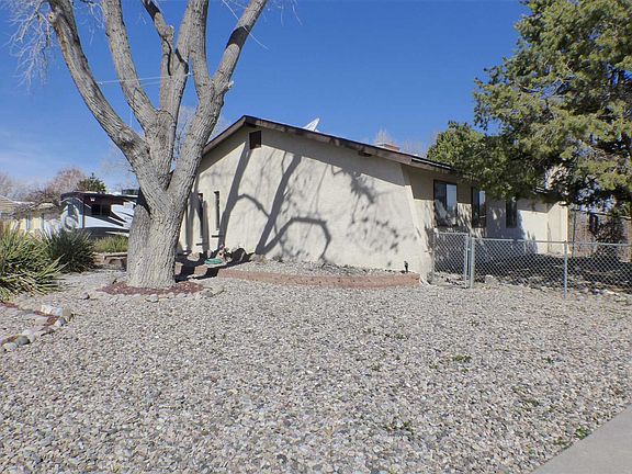 5th image of 390 Donna Ave