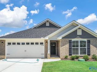117 Sidney Ruth Dr, New Market, AL 35761