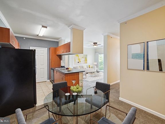 4th image of 19606 Galway Bay Cir APT 404