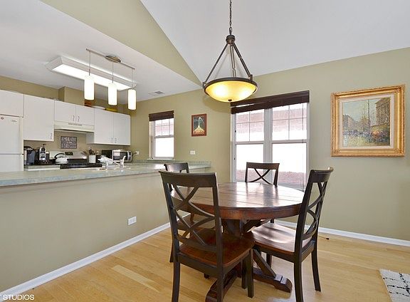 4th image of 1148 N Howe St #C