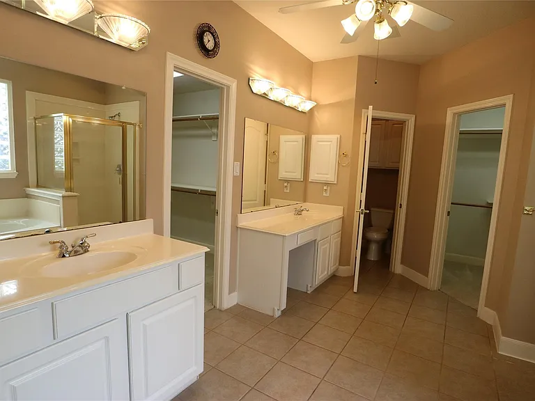 1215 Pelican Hill Ct — Photo 10