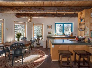 8 Cubby Rd, Santa Fe, NM 87508