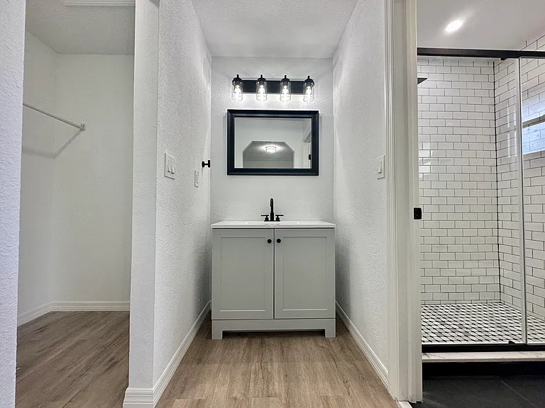 19306 Edgewater Dr — Photo 13