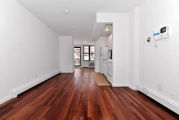 Rented by J Misrahi Realty Corp | media 4