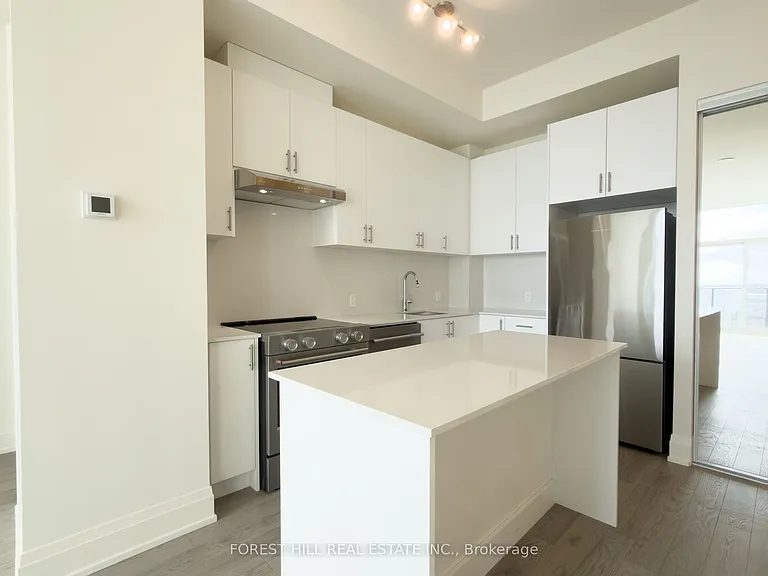 27 Korda Gate #Penthouse 108 — Photo 8