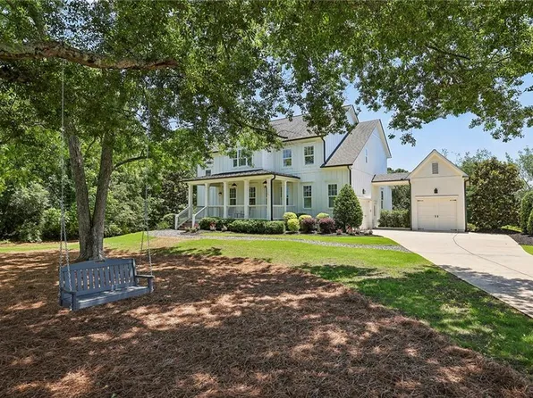 765 Hembree Rd, Roswell, GA 30076