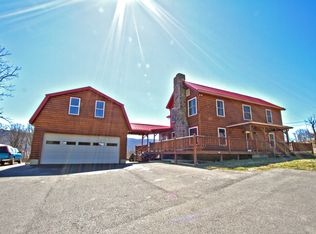 1055 Flat Hollow Rd, Pearisburg, VA 24134
