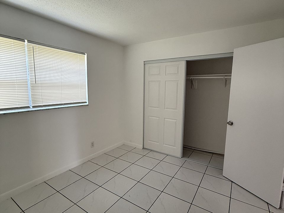 1st image of 2500 NW 9th Ave #106