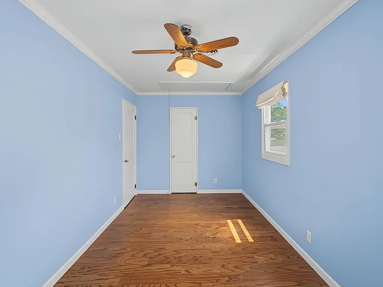 1205 S Cottage Grove Ave — Photo 23