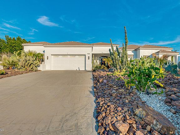 3rd image of 4907 N Overlook Ln